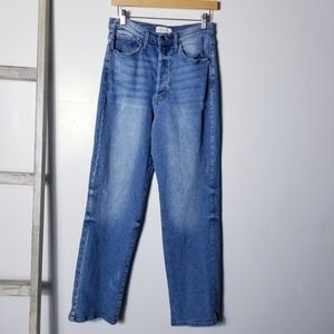 CELLO BUTTON DOWN DISTRESSED HIGH RISE JEANS SIZE 9